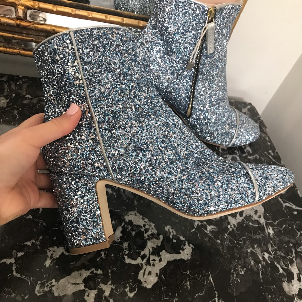 Polly Plume Sparkle Bootie Size 8 38 $495